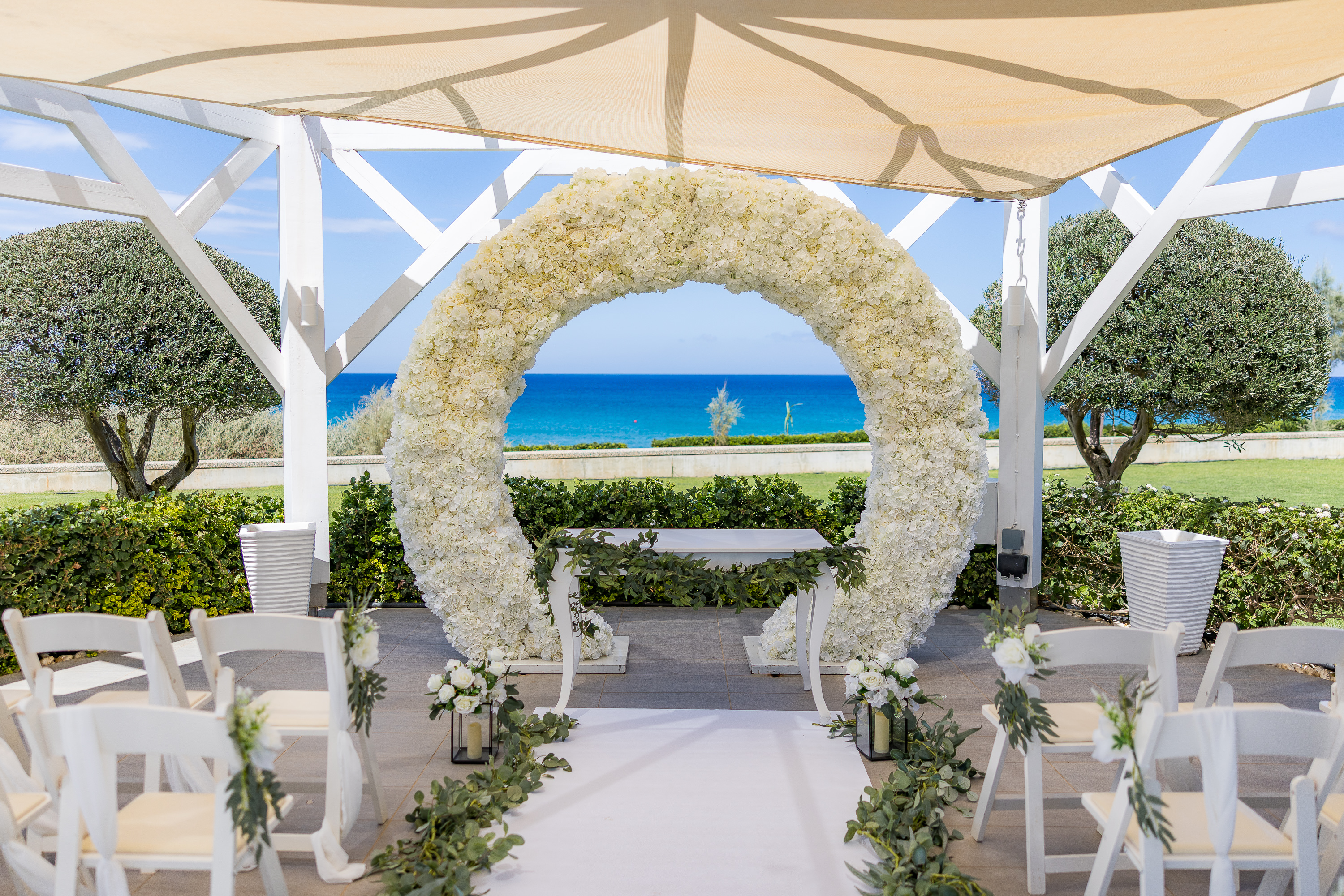 Book your wedding day in Pernera Beach Hotel